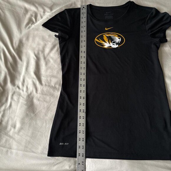Nike Missouri Tigers Dri-Fit women's black and yellow athletic shirt. Size S/P. - Picture 6 of 6